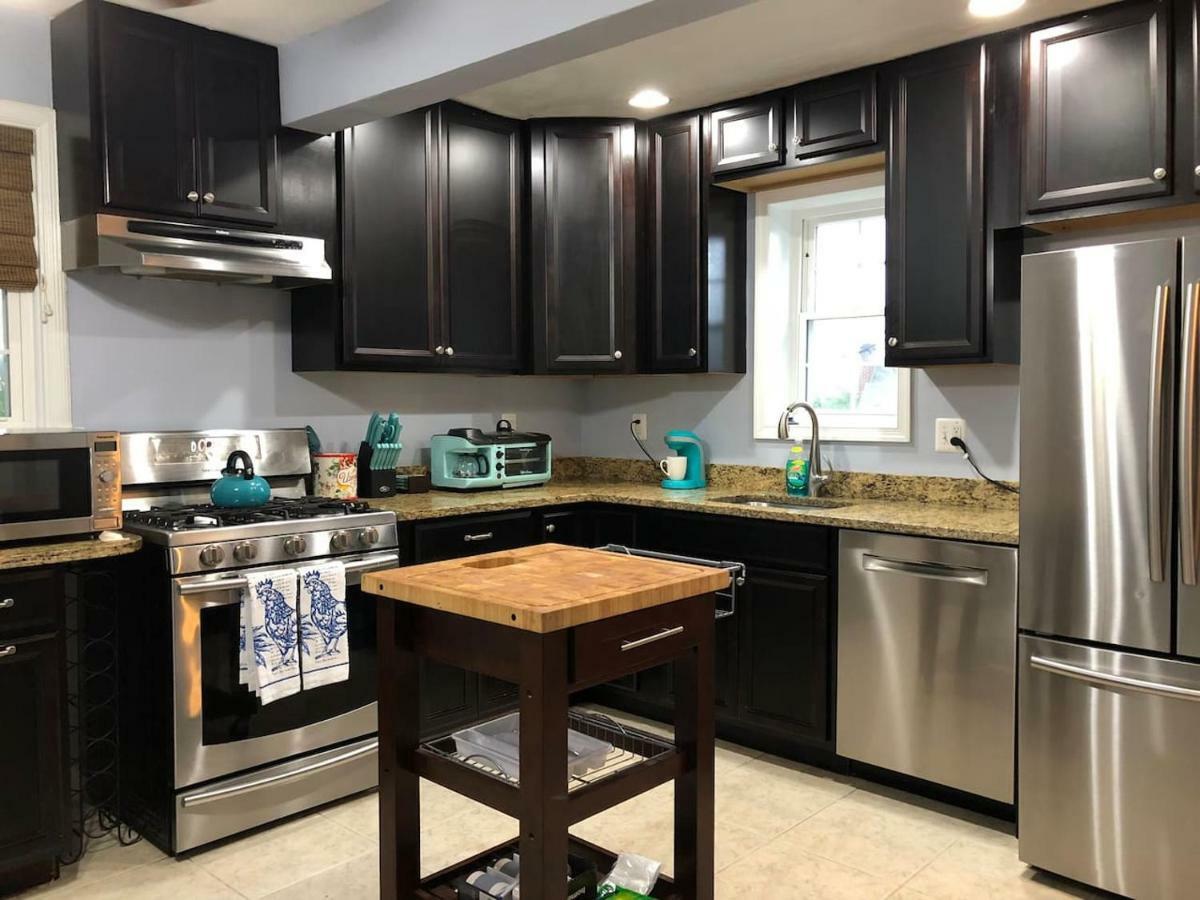 Hillcrest Cape Code Dc Apartment
